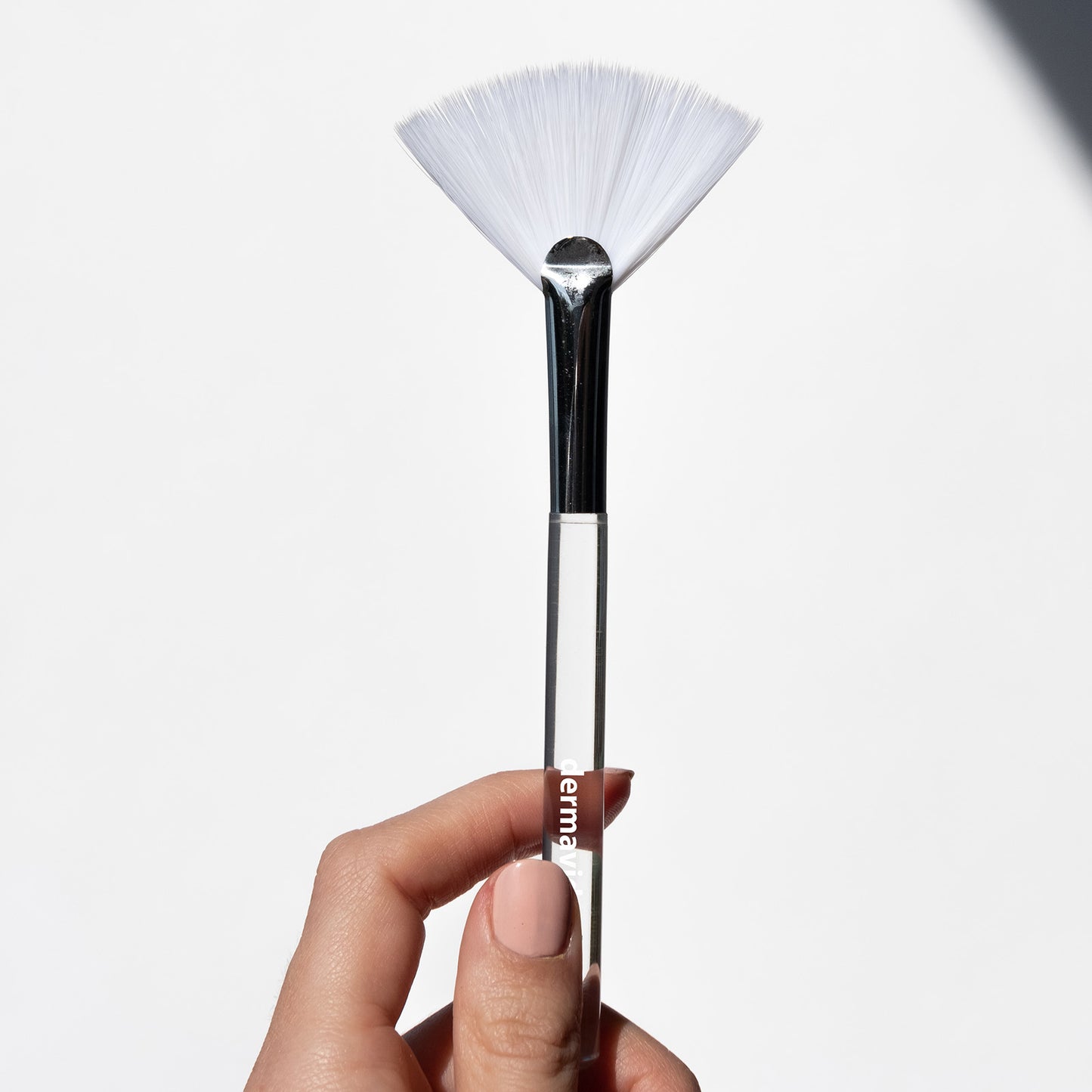 Facial Fan Brush